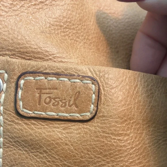 Fossil Tan Leather Shoulder Bag - Picture 7 of 16